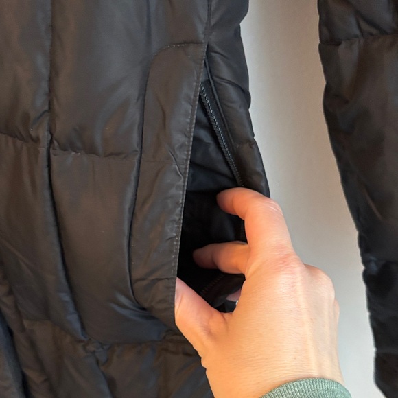 North Face Metropolis down Black Long Puffer hooded women’s Coat Small EUC - Picture 6 of 13
